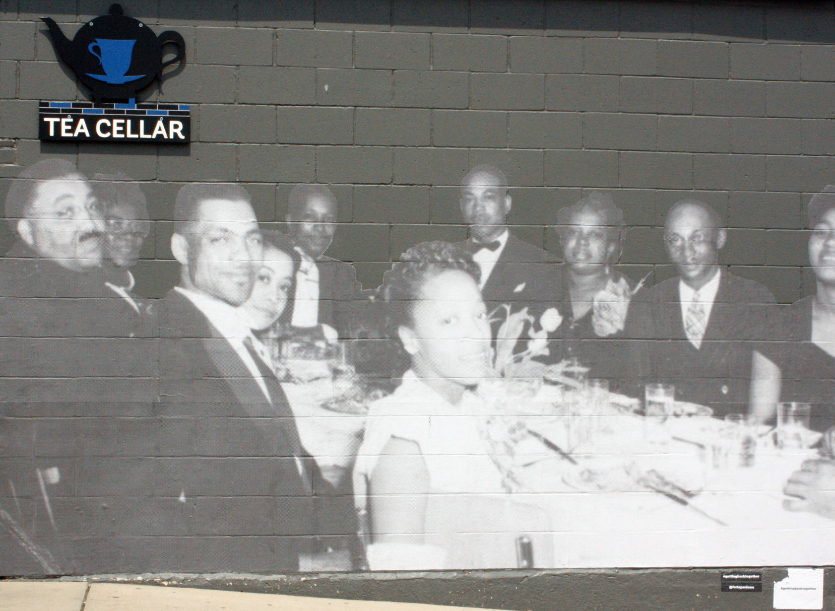 050621kg-murals-3